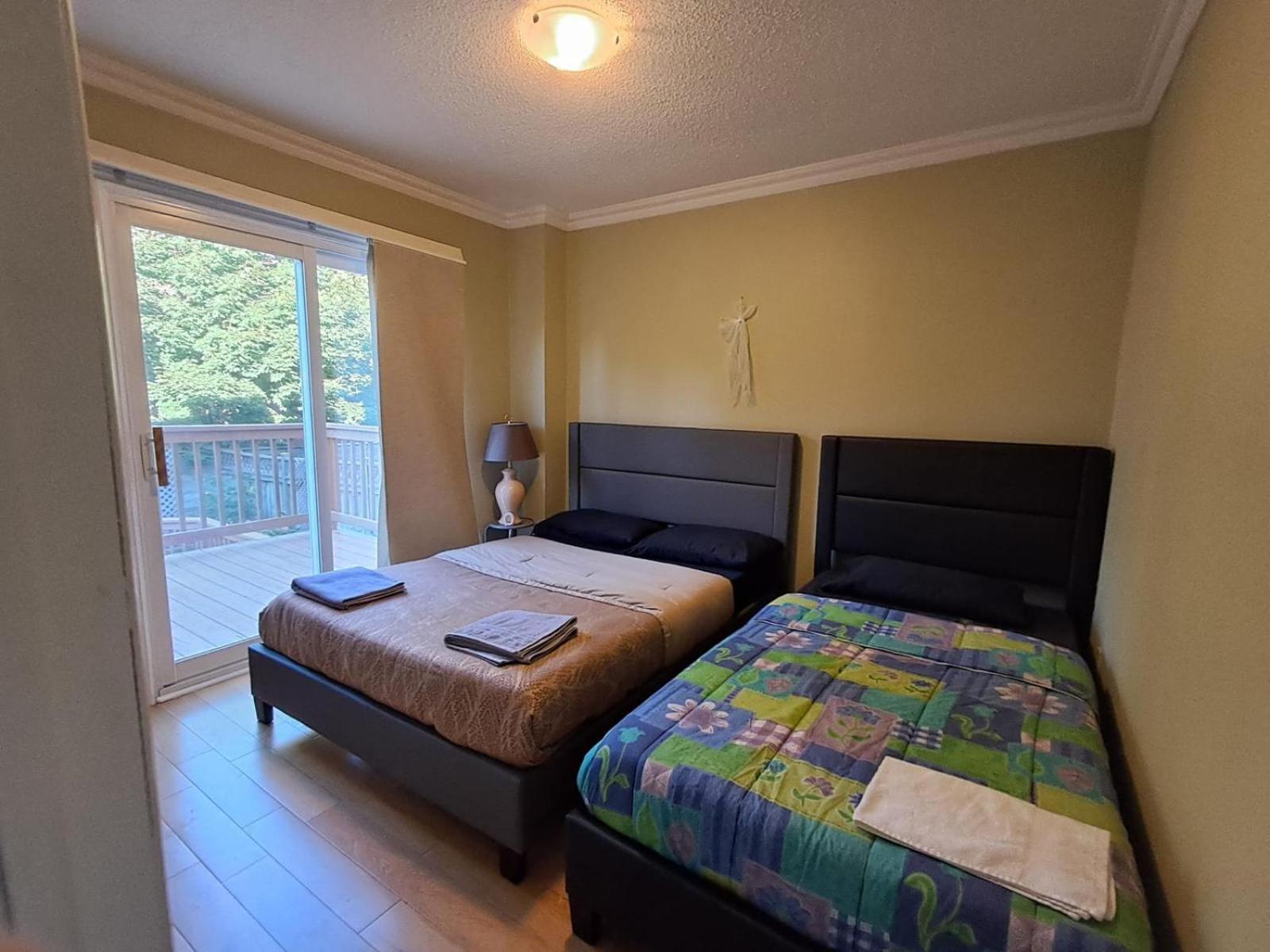 Room With Private Patio Next To Toronto Airport Μισισάουγκα Εξωτερικό φωτογραφία