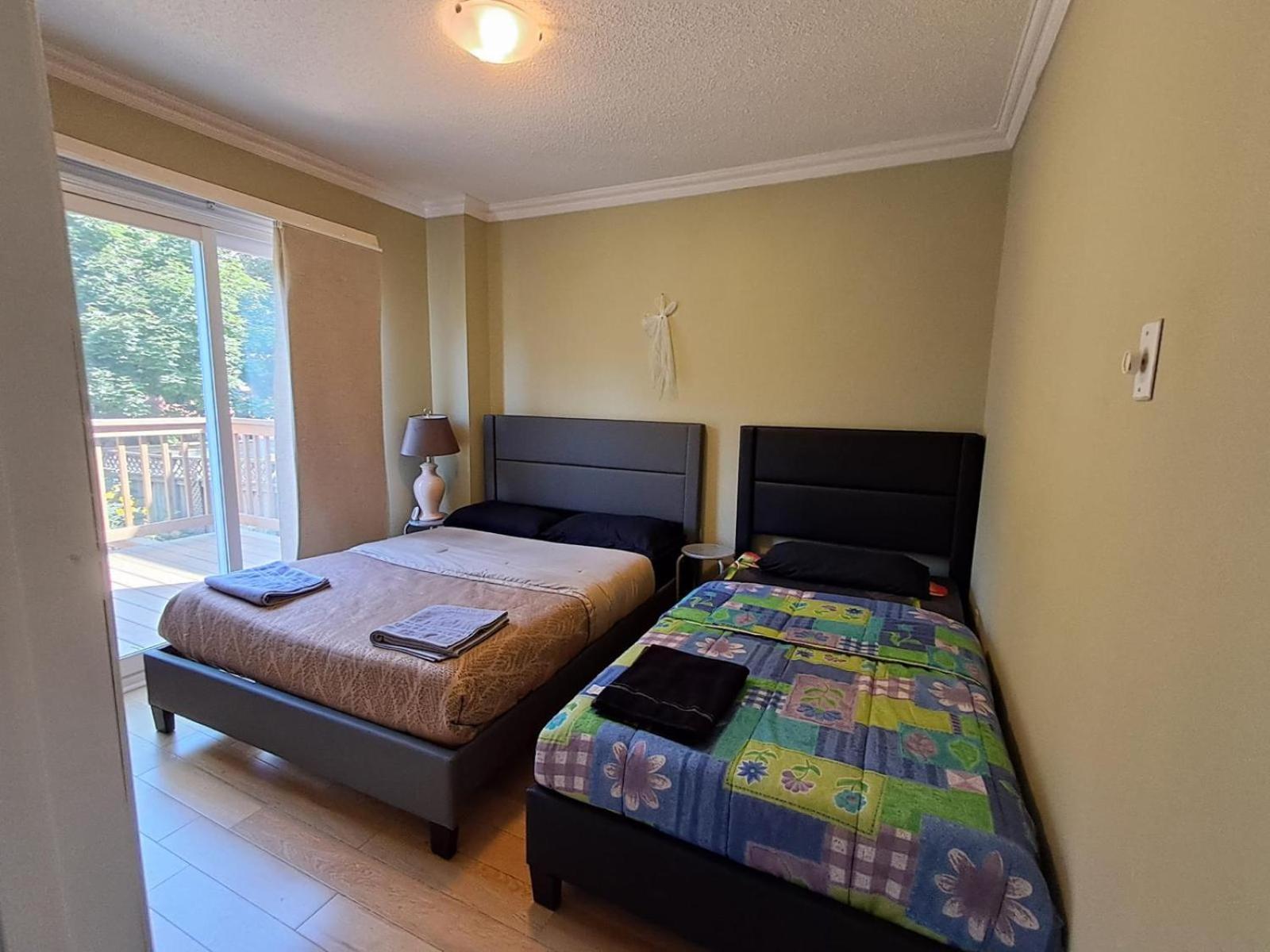 Room With Private Patio Next To Toronto Airport Μισισάουγκα Εξωτερικό φωτογραφία