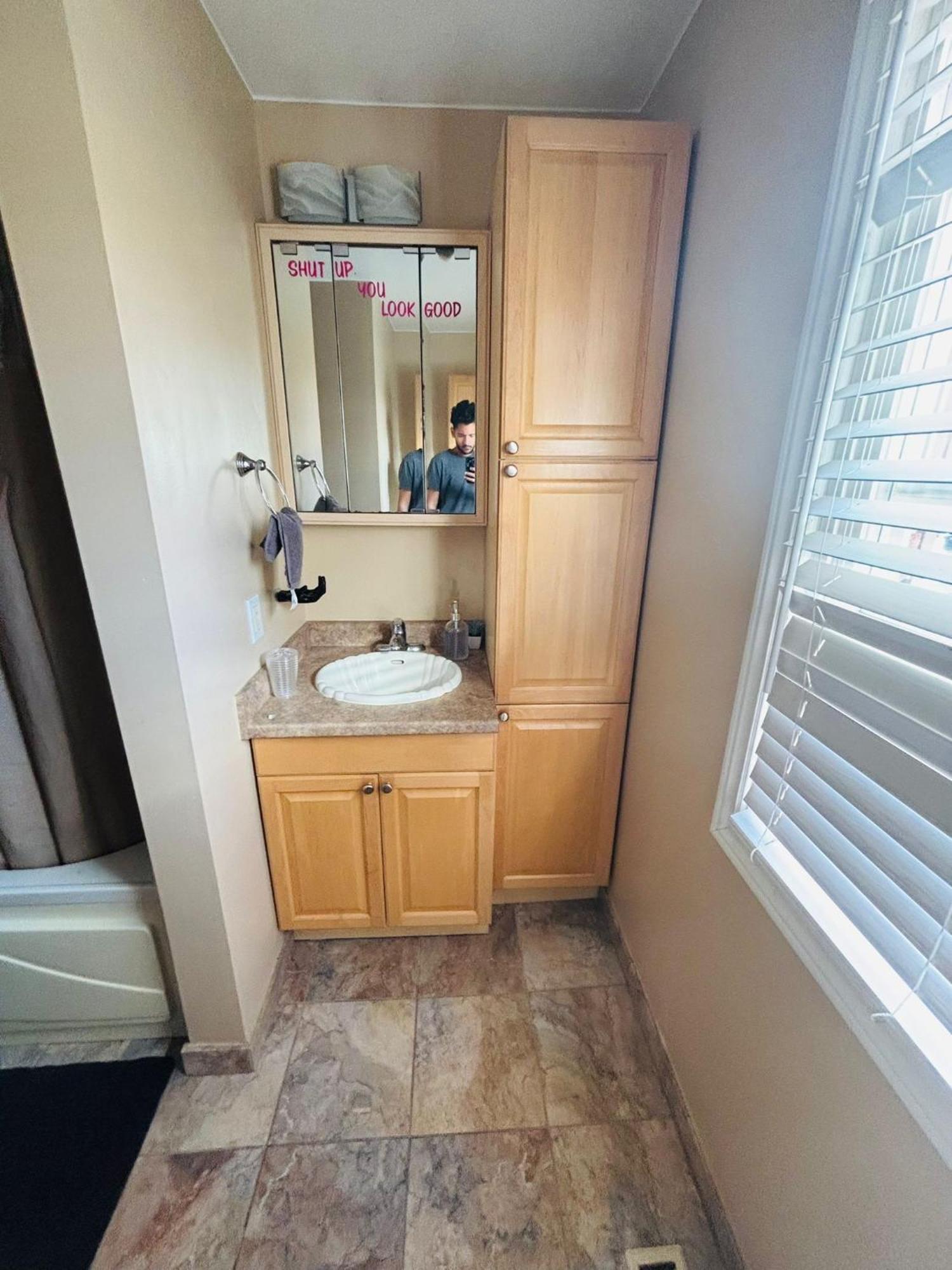 Room With Private Patio Next To Toronto Airport Μισισάουγκα Εξωτερικό φωτογραφία